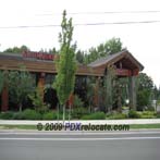 Tualatin Oregon Bridgport Village Claim Jumper Restaurant
