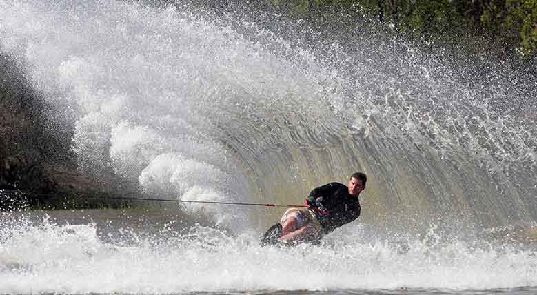 diktator En begivenhed syg Waterskiing, Wakeboarding & Inner Tubing near Portland, Oregon - Outdoors  Â© PDXRelocate.com